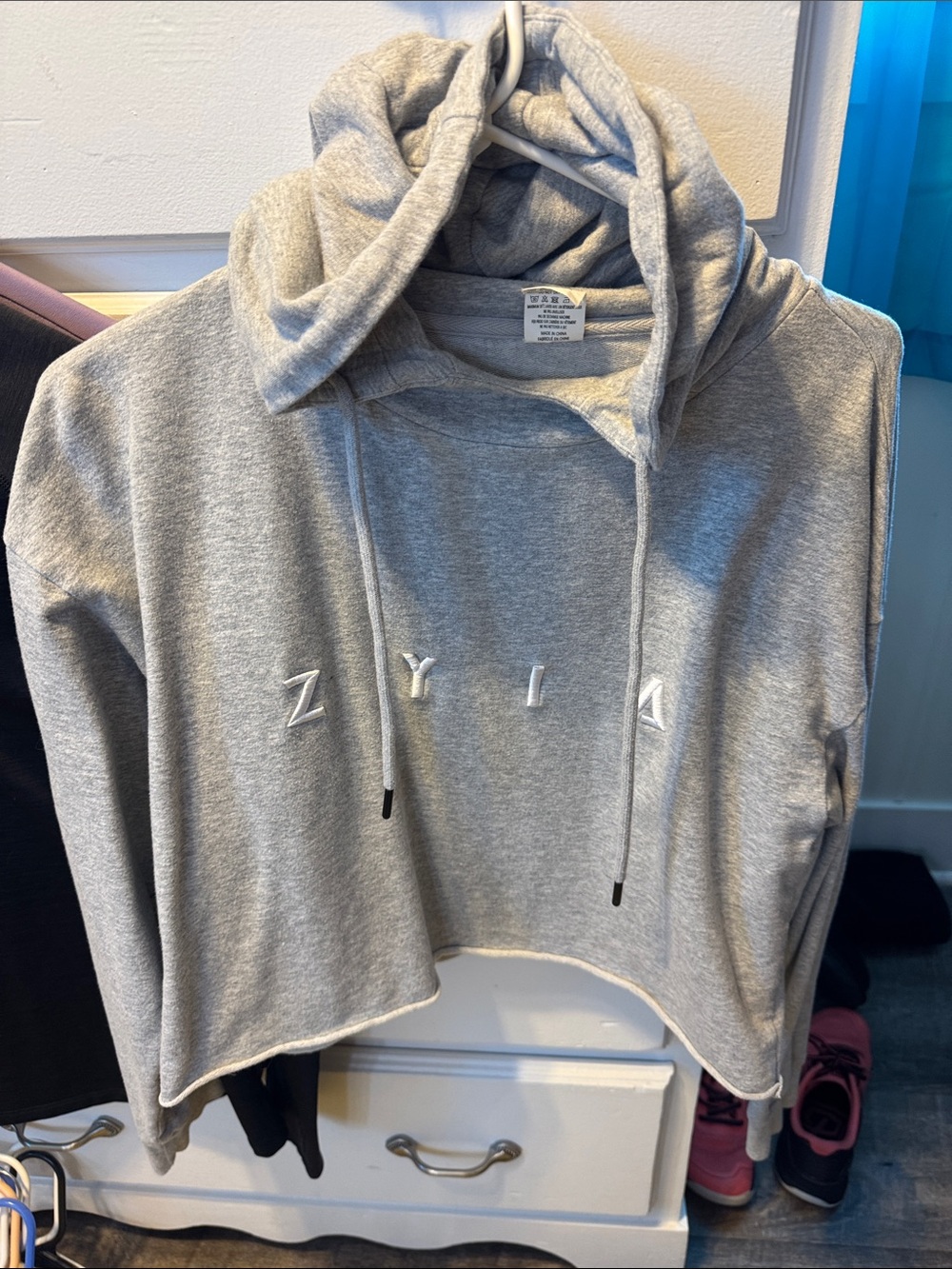 ZYIA Light Gray Cropped Hoodie with Embroidered Logo